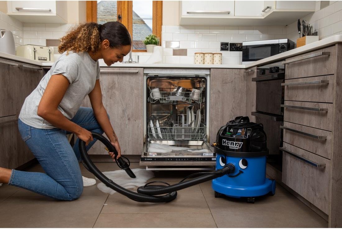  Numatic Aspirateur &agrave; vapeur et extraction Henry Wash HVW370 bleu avec kit AS6 