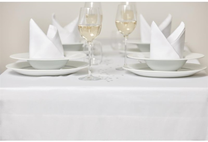  Mitre Luxury Serviettes blanches en coton bande de satin Mitre Luxury 
