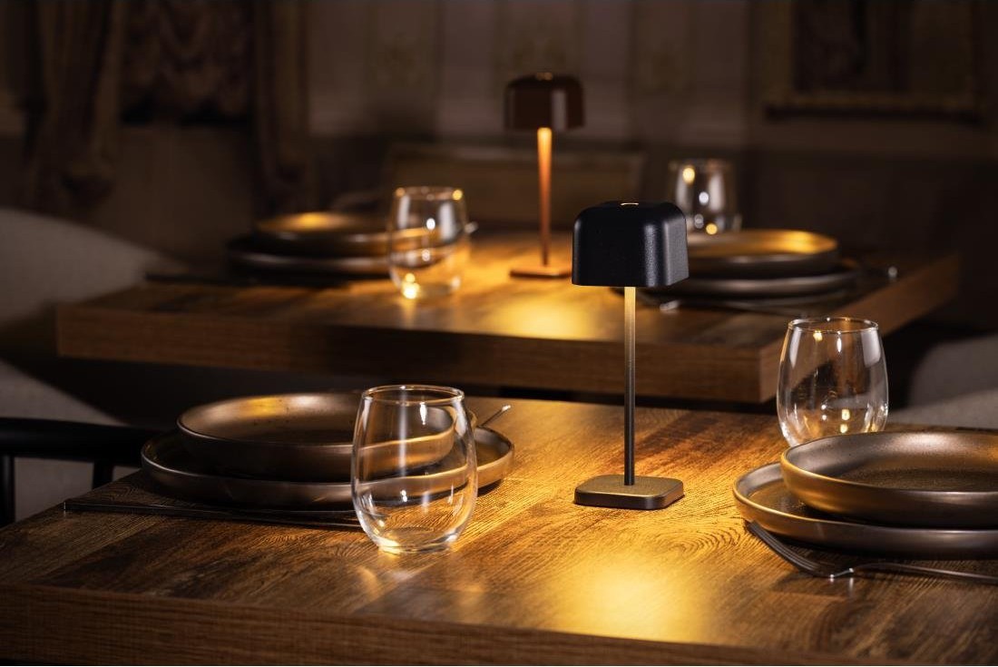  Olympia Lampe de table avec abat-jour carr&eacute; Lucca noire 200mm 