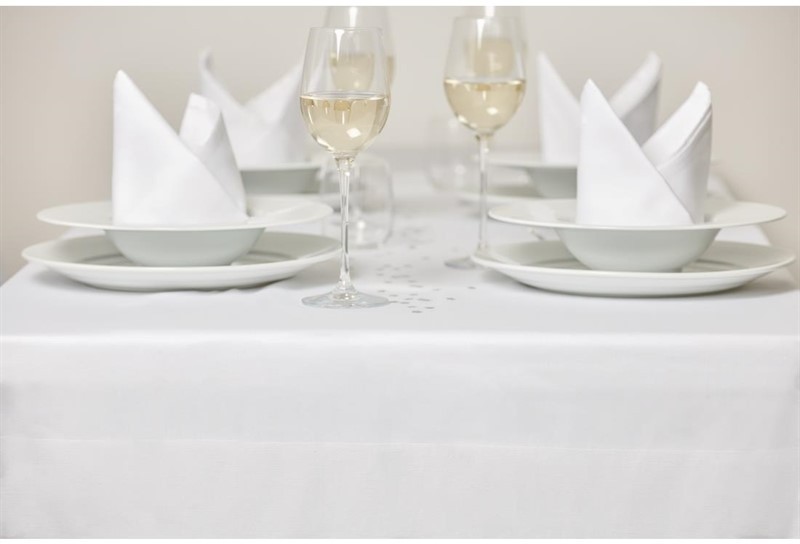  Mitre Luxury Nappe blanche bande de satin 1370 x 1780mm 