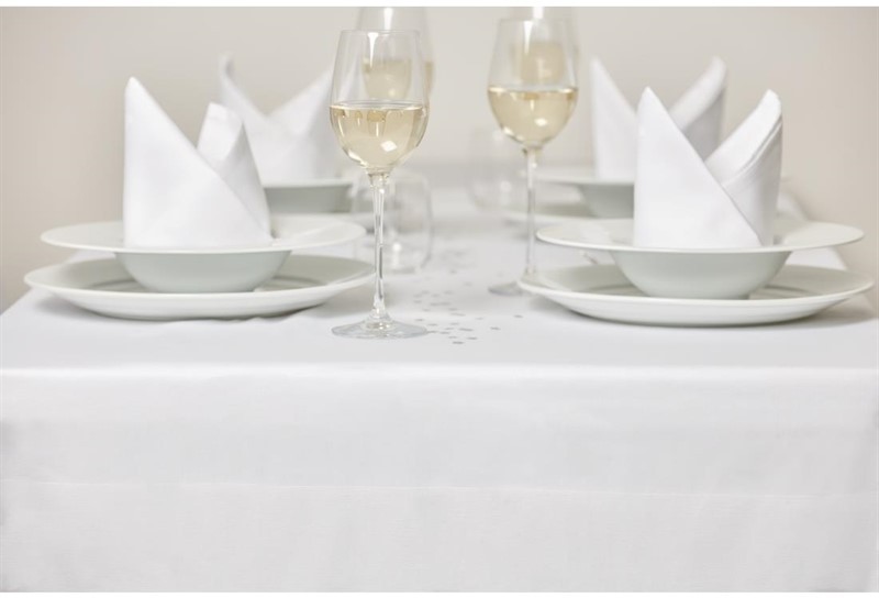  Mitre Luxury Nappe blanche bande de satin 1780 x 3650mm 