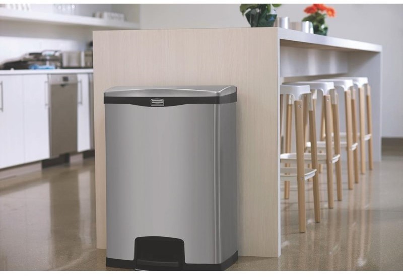  Rubbermaid Poubelle &agrave; p&eacute;dale frontale inox Slim Jim 90L 